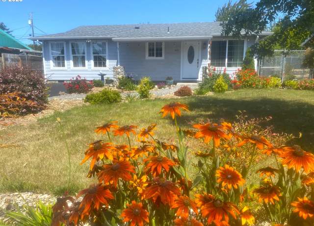 Property at 420 Fir St, Brookings, OR 97415, 3 beds, 2 baths