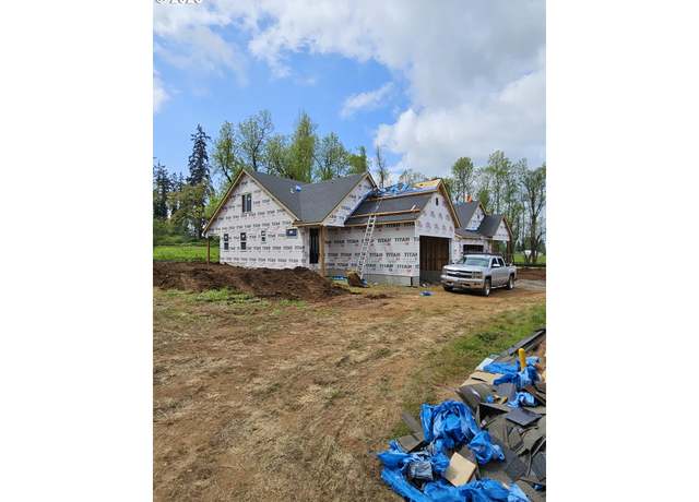 Property at 845 Oakleaf Way, Silverton, OR 97381, 3 beds, 2.5 baths