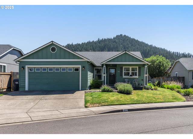 Property at 1933 S 58th St, Springfield, OR 97478, 3 beds, 2 baths