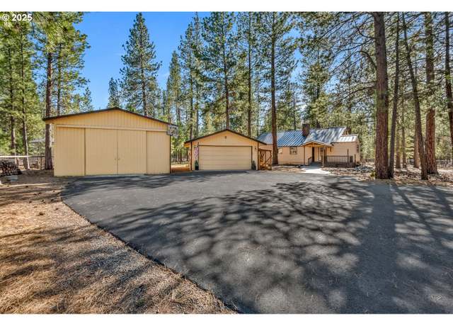 Property at 153363 Hackamore Ln, La Pine, OR 97739, 2 beds, 2 baths