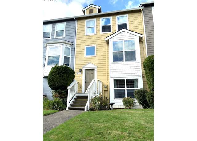 Property at 2591 NW 1st Dr, Gresham, OR 97030, 3 beds, 2.5 baths