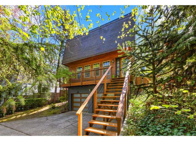 Property at 2832 SW Bertha Blvd, Portland, OR 97239, 3 beds, 1.5 baths