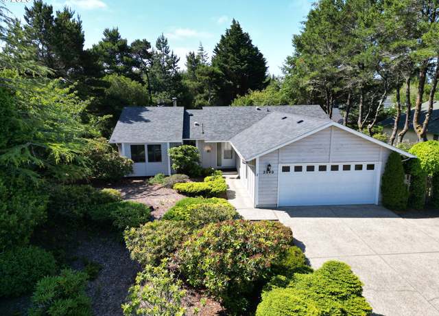 Property at 2040 40th St, Florence, OR 97439, 3 beds, 2 baths