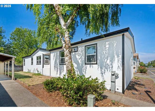 Property at 1949 SE Palmquist Rd #42, Gresham, OR 97080, 5 beds, 3 baths