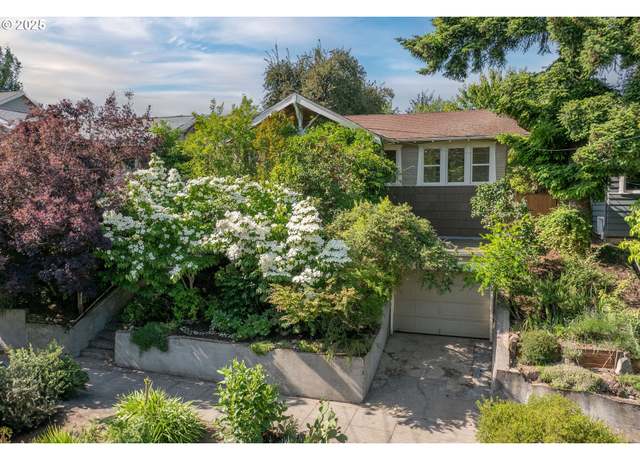 Property at 4739 NE Flanders St, Portland, OR 97213, 2 beds, 1 bath