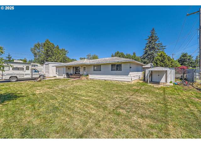 Property at 6135 SE Clatsop St, Portland, OR 97206, 3 beds, 1.5 baths