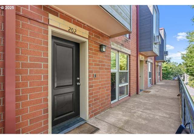 Property at 17040 SW Whitley Way #202, Beaverton, OR 97006, 2 beds, 1.5 baths