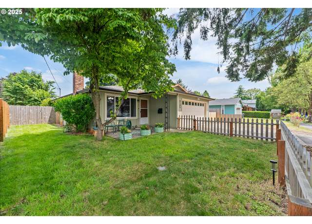 Property at 9145 SE Oak St, Portland, OR 97216, 3 beds, 1 bath