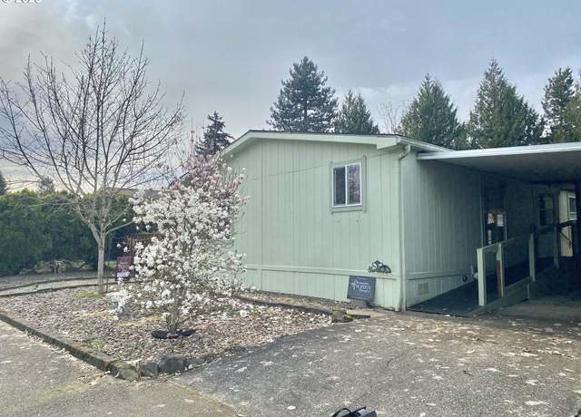 Property at 18205 S Silverwood Dr, Oregon City, OR 97045, 3 beds, 2 baths