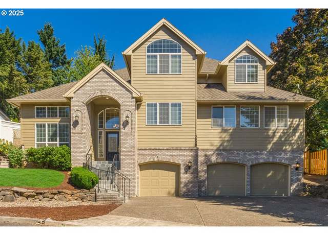 Property at 3808 Fairhaven Dr, West Linn, OR 97068, 4 beds, 2.5 baths