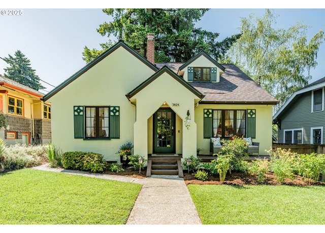 Property at 3824 SE Carlton St, Portland, OR 97202, 4 beds, 2 baths