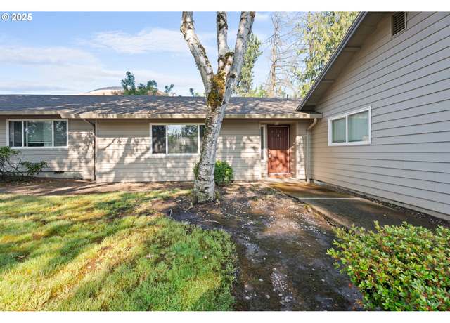 Property at 11255 SW Springwood Dr, Portland, OR 97223, 2 beds, 2 baths