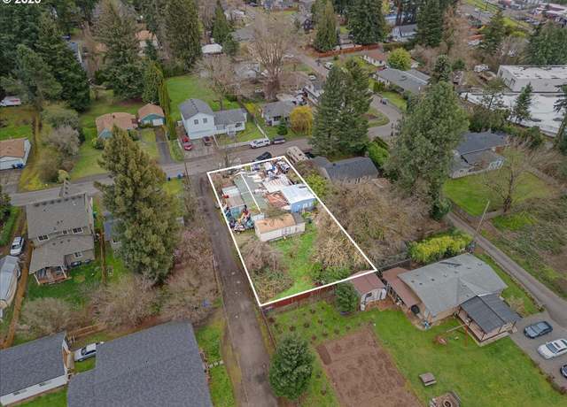 Property at 8715 SE 55th Ave, Portland, OR 97206, 1 bed, 1 bath