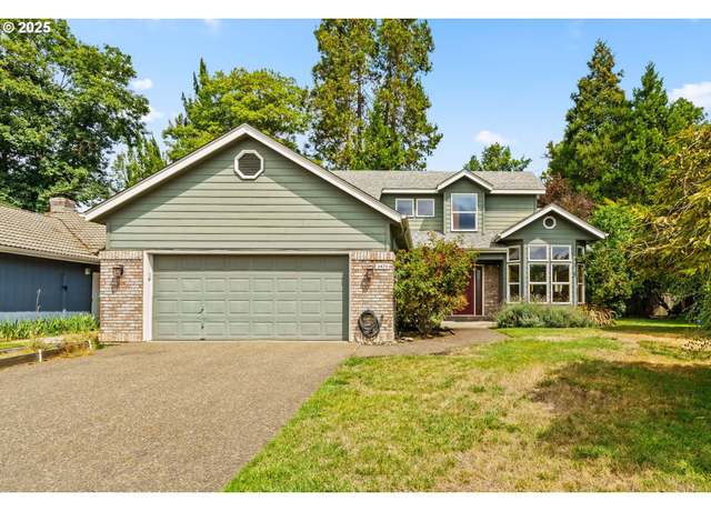 Property at 1473 Luella St, Eugene, OR 97401, 3 beds, 2.5 baths