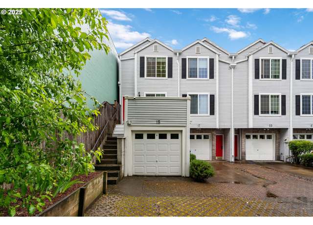 Property at 15 S Hamilton St, Portland, OR 97239, 2 beds, 2.5 baths