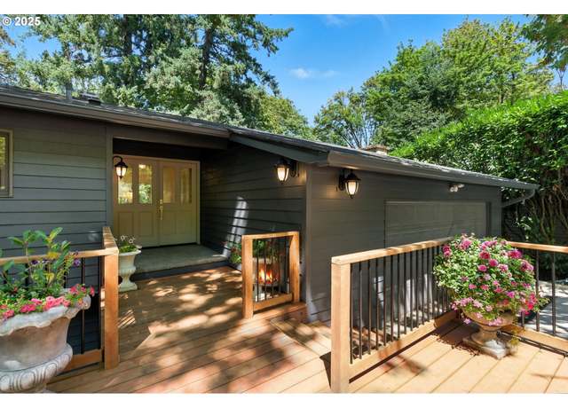 Property at 2651 Lookout Ct, Lake Oswego, OR 97034, 4 beds, 2.5 baths