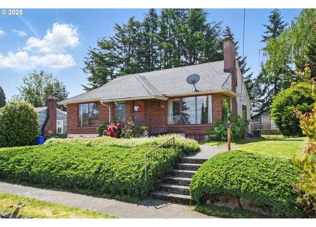 Property at 4514 NE Campaign St, Portland, OR 97218, 4 beds, 2.5 baths