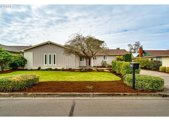 Property at 2522 20th St, Springfield, OR 97477, 3 beds, 2 baths