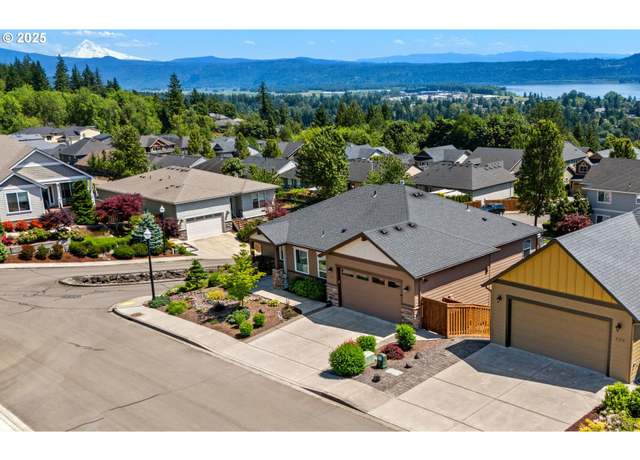 Property at 550 N Stonegate Dr, Washougal, WA 98671, 4 beds, 2.5 baths