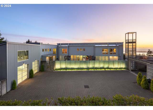 Property at 179 Siletz Hwy, Lincoln City, OR 97367, 3 beds, 3.5 baths
