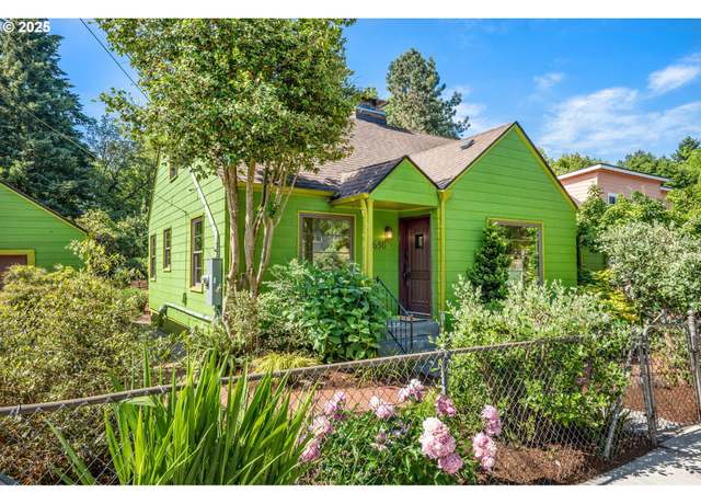 Property at 4650 NE Simpson St, Portland, OR 97218, 4 beds, 1 bath