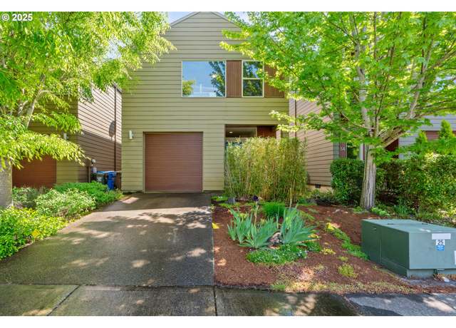 Property at 2588 SE Martha Ct, Milwaukie, OR 97222, 3 beds, 2.5 baths
