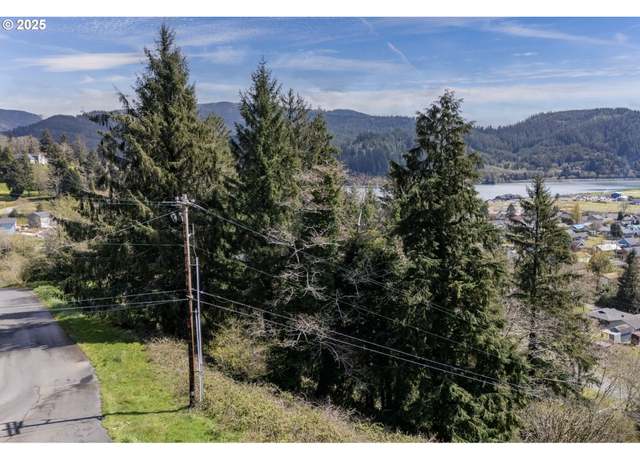 Property at 1700/1800 Ginger Ave Unit 5,8,6,7, Garibaldi, OR 97118