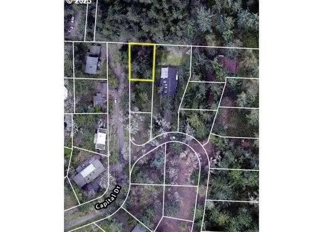 Property at 2993 Capital Dr #1, Eugene, OR 97403