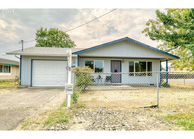 Property at 155 Mcmichael St, St. Helens, OR 97051, 3 beds, 1 bath