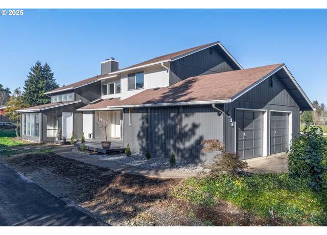 Property at 10005 NE 44th Ct, Vancouver, WA 98686, 3 beds, 2.5 baths