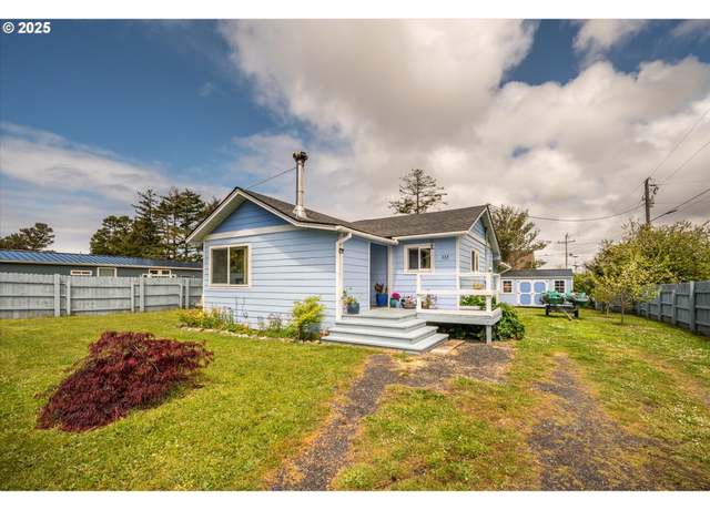 Property at 532 10th St, Port Orford, OR 97465, 2 beds, 1 bath