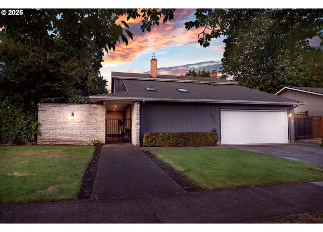 Property at 2915 Chuckanut St, Eugene, OR 97408, 4 beds, 2.5 baths