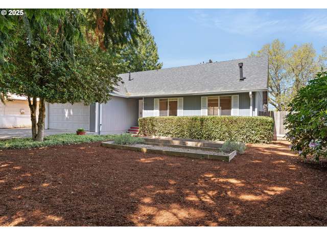 Property at 4309 NE Jarrett St, Portland, OR 97218, 3 beds, 2 baths