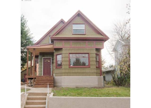 Property at 934 SE Nehalem St, Portland, OR 97202, 5 beds, 3 baths