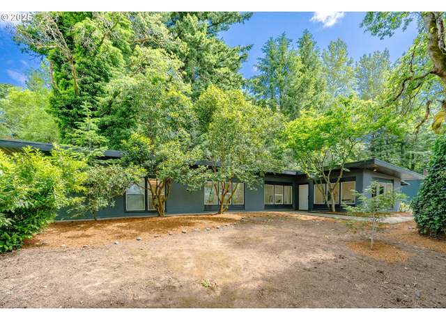 Property at 16710 SE Oatfield Rd, Milwaukie, OR 97267, 3 beds, 2 baths