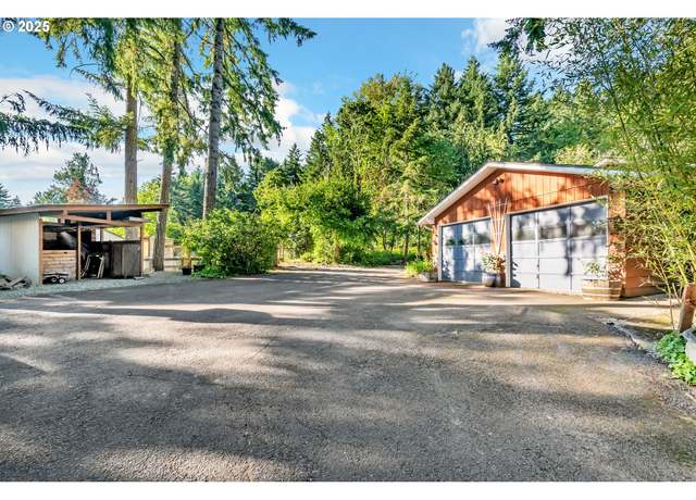 Property at 32739 Taylor Butte Rd, Cottage Grove, OR 97424, 4 beds, 2.5 baths