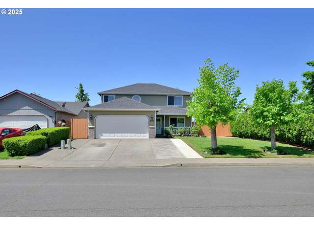 Property at 898 S 32nd Pl, Springfield, OR 97478, 4 beds, 2.5 baths