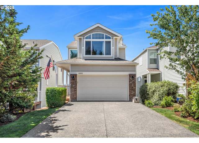 Property at 13622 SW Crestline Ct, Portland, OR 97224, 4 beds, 3.5 baths
