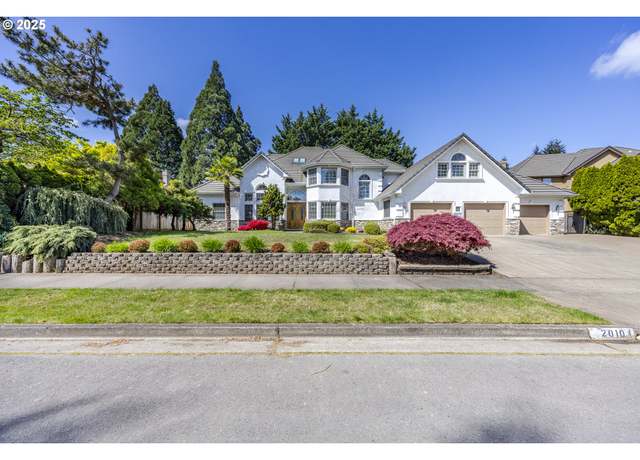 Property at 2010 Musket St, Eugene, OR 97408, 5 beds, 5 baths