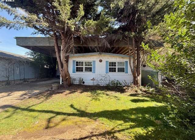 Property at 2073 Inland Way, Springfield, OR 97477, 2 beds, 2 baths