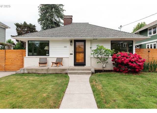 Property at 1532 SE Malden St, Portland, OR 97202, 3 beds, 2 baths