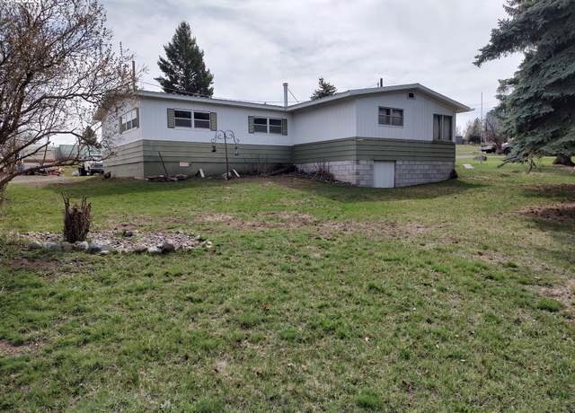 Property at 101 E Eleventh St, Joseph, OR 97846, 3 beds, 2 baths