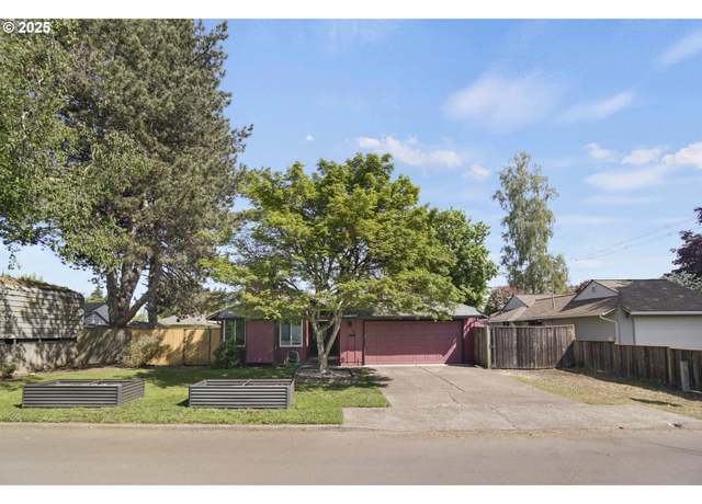 Property at 2725 NE Hyde St, Hillsboro, OR 97124, 3 beds, 2 baths
