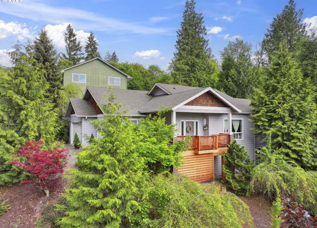 Property at 8045 SE 138th Dr, Portland, OR 97236, 4 beds, 2.5 baths