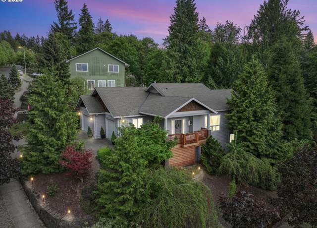 Property at 8045 SE 138th Dr, Portland, OR 97236, 4 beds, 2.5 baths