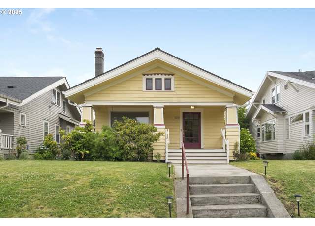 Property at 2228 SE Ladd Ave, Portland, OR 97214, 3 beds, 2 baths