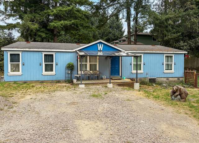 Property at 19075 Pacific Crest Dr, Brookings, OR 97415, 3 beds, 2 baths