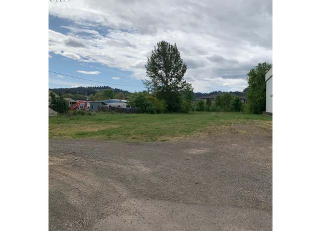 Property at 3770 W 11th Ave, Eugene, OR 97402