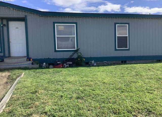 Property at 299 Oregon Trail Blvd, Boardman, OR 97818, 4 beds, 2 baths