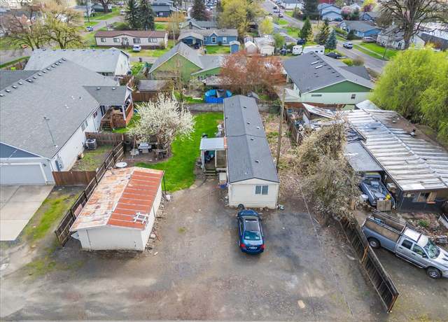 Property at 253 E 7th St, Lafayette, OR 97127, 3 beds, 2 baths